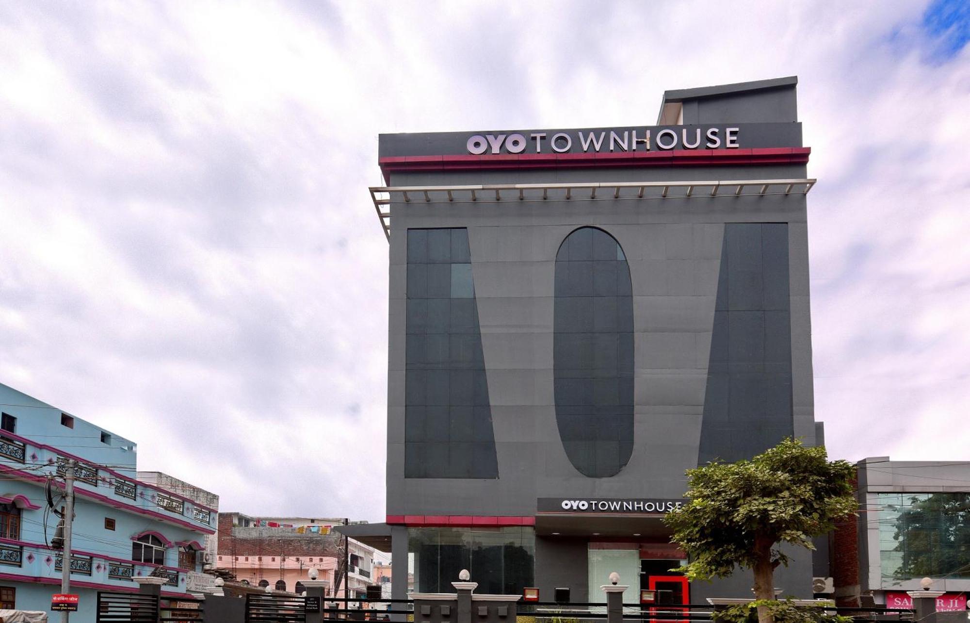 Townhouse Function Inn Near Chaudhary Charan Singh International Airport Lucknow Exterior foto
